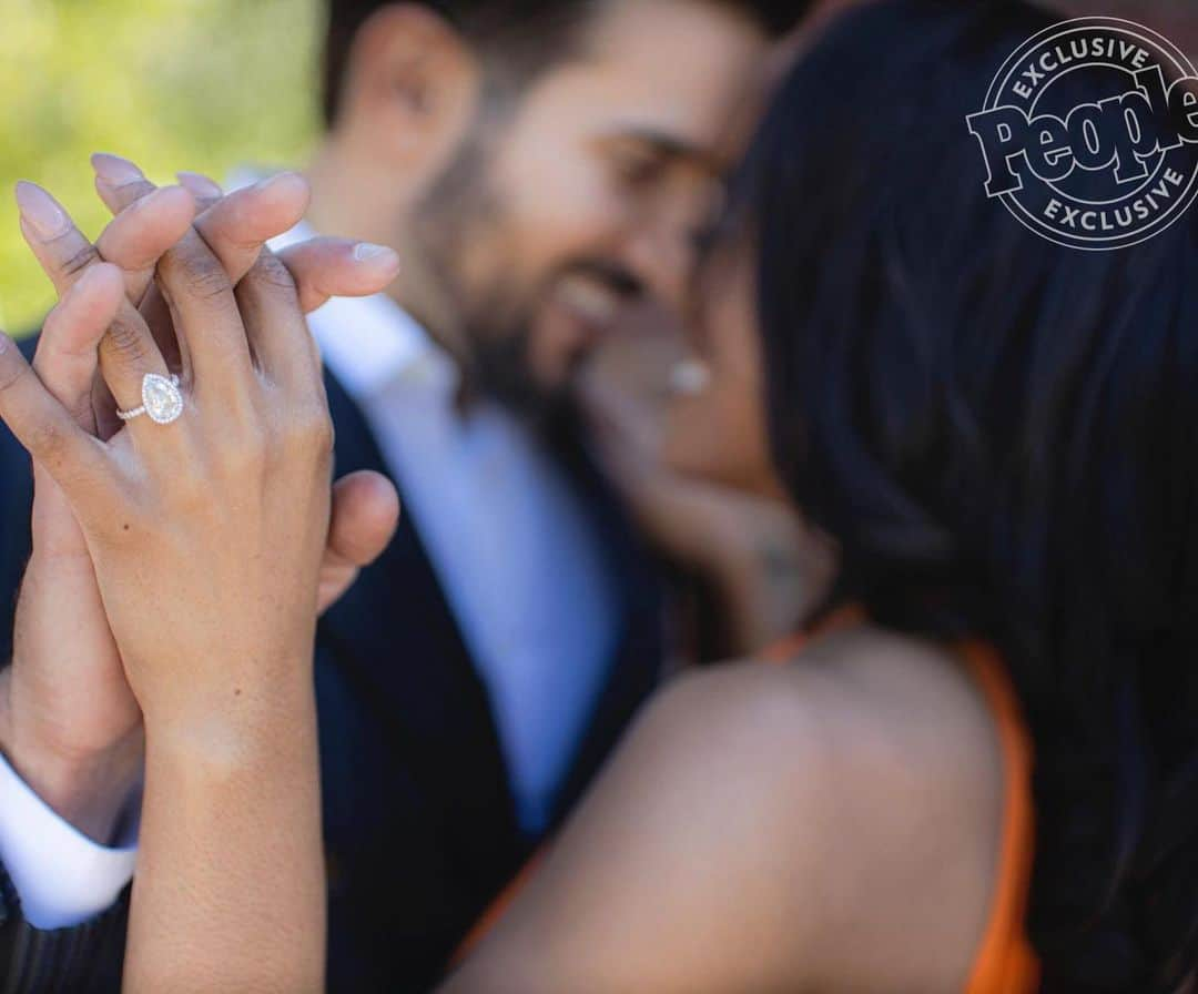 People Magazineさんのインスタグラム写真 - (People MagazineInstagram)「The Bachelorette’s Rachel Lindsay and Bryan Abasolo are one step closer to tying the knot! 💍The soon-to-be married couple shared photos from their romantic engagement shoot in N.Y.C. Tap our bio link for more breathtaking shots. 💕|📷: Clane Gessel Photography」6月6日 11時01分 - people