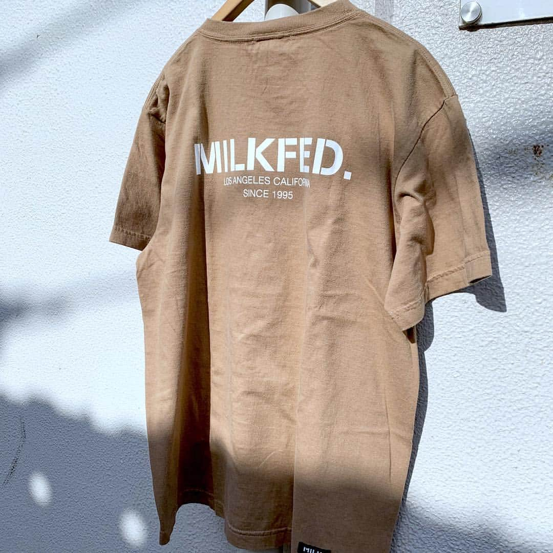 MILKFED.さんのインスタグラム写真 - (MILKFED.Instagram)「<<NEW ARRIVAL>>﻿﻿ →→スワイプ→→﻿ ﻿ ロゴTシャツも﻿ カラーによって﻿ オトナっぽい印象に。﻿ ﻿ SS TEE BOTH SIDE LA/CA/1995 ¥4,000+TAX ﻿ ﻿﻿ 夏も1枚はほしいベージュTシャツ。﻿ 男性にもオススメ！ ﻿ ぜひ﻿﻿ 店頭でチェックしてください♡﻿﻿ ﻿﻿ ﻿﻿ #milkfed #milkfedjp ﻿﻿﻿﻿﻿﻿ #コーデ #casualstyle ﻿﻿﻿﻿﻿ #ガーリーストリート﻿﻿ #kawaii #Tシャツ﻿」6月6日 10時56分 - milkfedjp