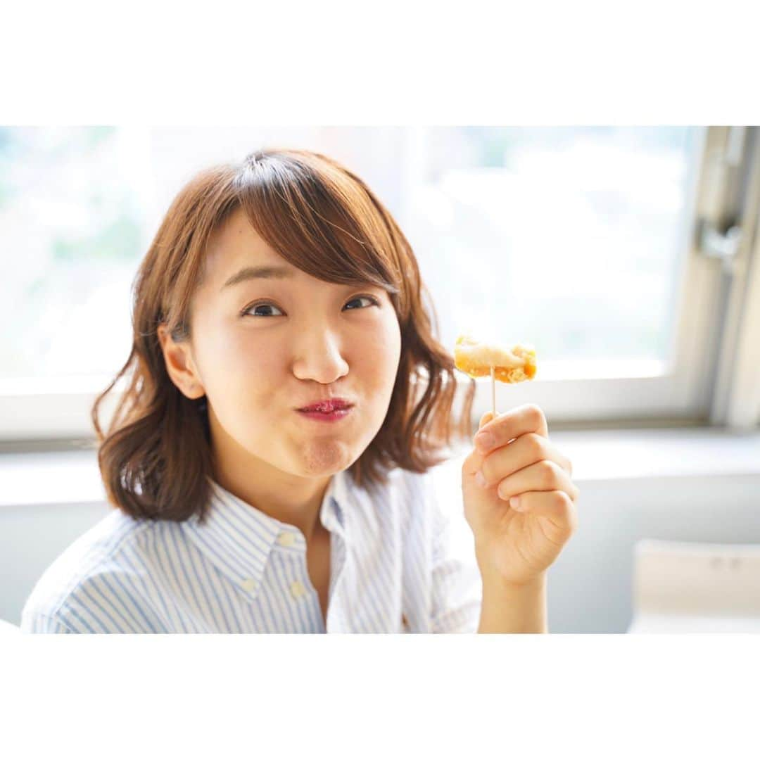 札幌テレビ「どさんこワイド朝」さんのインスタグラム写真 - (札幌テレビ「どさんこワイド朝」Instagram)「. 食いしん坊な西尾アナのモグモグタイムです🍴 . 今日は唐揚げを食べたそうです^ ^ . とっても美味しそうに食べてました😁 . #モグモグタイム . #stv #どさんこワイド朝 #大家彩香 #小出朗 #西尾優希 #久保朱莉 #工藤聖太 #佐藤宏樹」6月6日 11時32分 - dosanko_asa