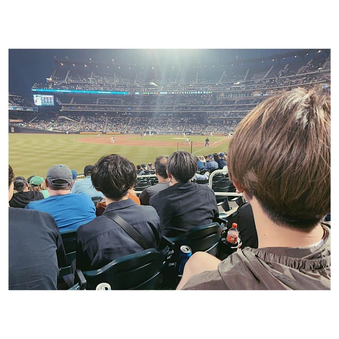 前原穂高のインスタグラム：「初！メジャーリーグ観戦⚾️ メッツ×ジャイアンツの試合を観たよ〜 自由行動で買い物もできたし満喫中🗽 世界を感じる！！ ㅤㅤㅤ #ニューヨーク」