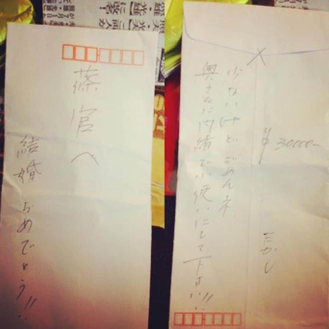 篠宮暁さんのインスタグラム写真 - (篠宮暁Instagram)「オジンオズボーンは絶対売れる！間違いない！奇跡おこれ！ 売れると断言していただくも奇跡待ちだと言い放った横山たかし師匠。  10年前、冬の北海道でマイクロバスから外に出た瞬間 急に冷気を吸い込んだせいでむせにむせまくって北の大地に向かって殺す気かと言い放った横山たかし師匠。  何かあるとお小遣いをすぐにくれた横山たかし師匠。  #横山たかし 師匠」6月6日 11時45分 - shinomiyaakira