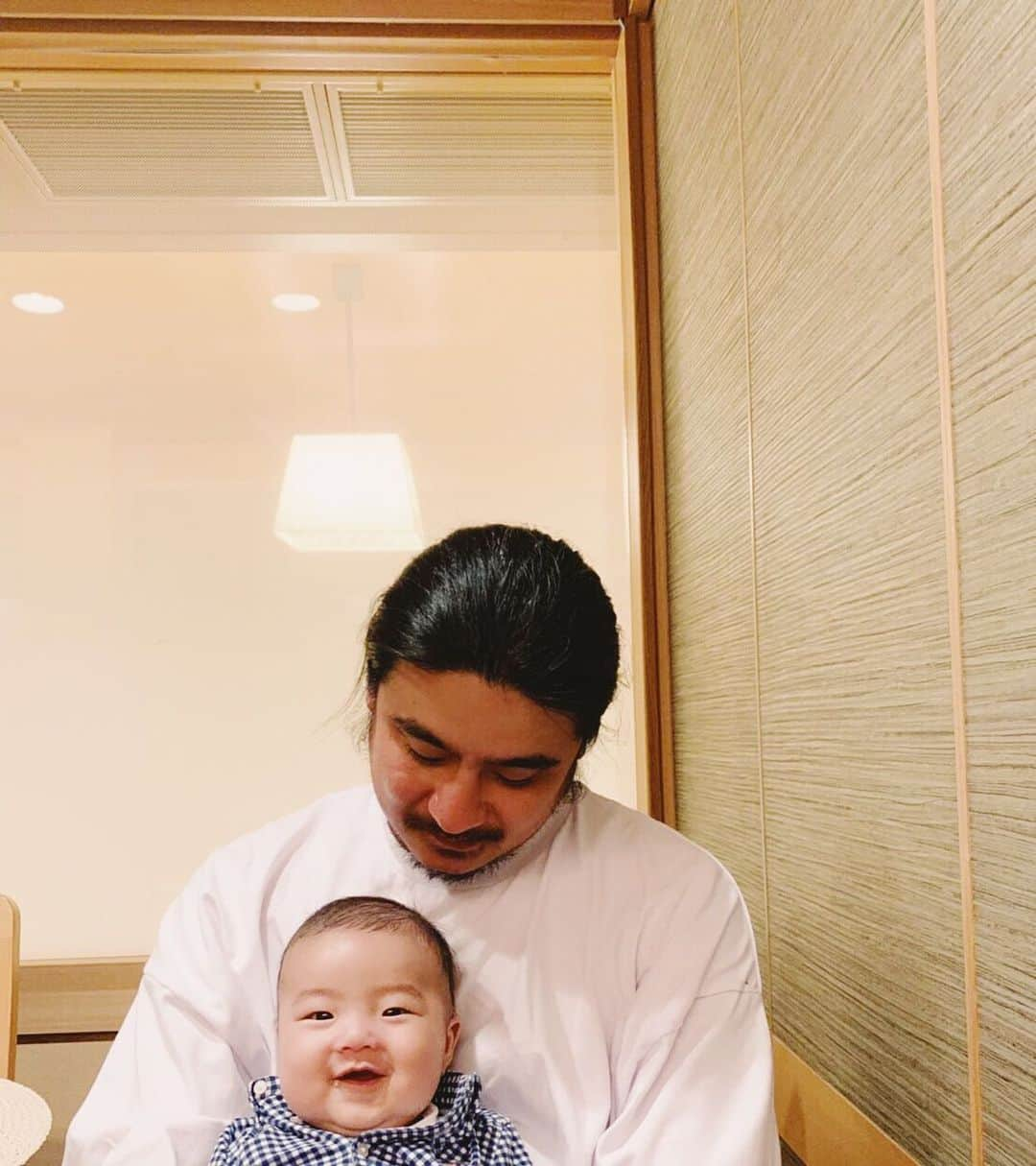 柏木作夢さんのインスタグラム写真 - (柏木作夢Instagram)「早く一緒に釣りしよーぜ、景色。  #baby #smile #Keshiki #son #family #love #lovely #photooftheday #instapic #boy #me #selfie #instagood #instadaily #l4l #f4f #赤ちゃんのいる生活 #息子」6月6日 11時52分 - samukashiwagi