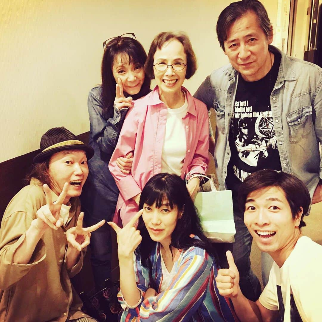 日出郎のインスタグラム(hiderou1030) - 6月6日 11時58分Good script, good actors and good productionnnn!!!Everything is amusing“らぶゅ”awesomeeeeee😍😍😍 #日出郎 #中村中 #お花くる方々がいちいち業が深い#松金よね子 さん#20年ぶりにお会いできた#オカンと住もうかな#放って置くのは見殺しと同じ#山崎ハコ さま#はじめまして #kakuta #桑原裕子 さんも#お久しぶりたった#素晴らしい脚本 #素晴らしい役者さん達 #素晴らしい演出 #福島 #前科#出たい#山田勝仁 さん#演劇ジャーナリスト#卯ノ原圭吾 くん[BIHAKUEN]UVシールド(UVShield)>> 飲む日焼け止め！「UVシールド」を購入するkeigo_unohara