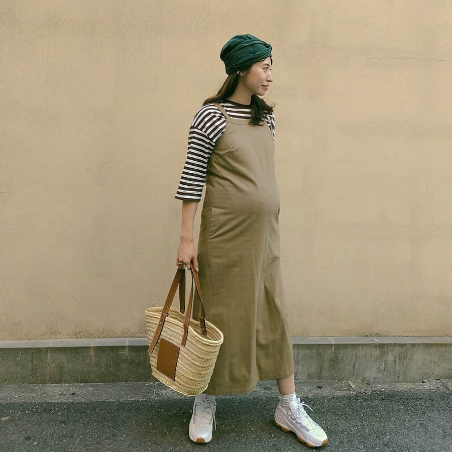 山﨑さおりさんのインスタグラム写真 - (山﨑さおりInstagram)「3️⃣6️⃣ｗｅｅｋ🌷 . . #36週 #10ヶ月 #muuootd #本格的なおソノさんシルエットに🥖🥐」6月6日 12時11分 - saori_emunjewelry