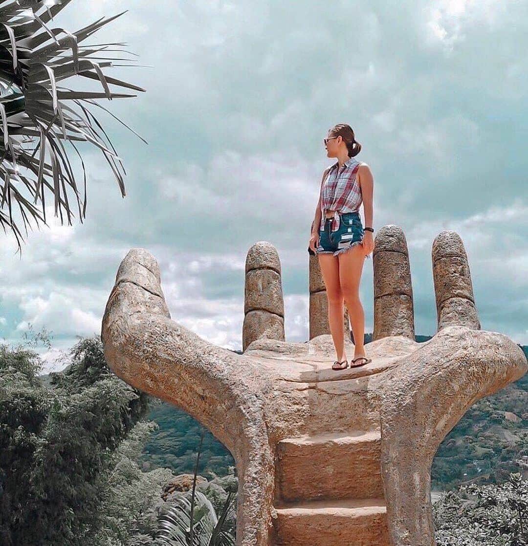 のインスタグラム：「こんにちは😊 フィリピン・セブ島のお写真は 「#タビジョ」とあわせて 「#tabijyomap_cebu」でお待ちしてます🇵🇭 本日はこちら💕 ＊＊＊＊＊＊ 📸@wakabahondaさん 🚩フィリピン・セブ島「Sirao Garden」 🎙ご本人コメント It’s so instagramy 🌿 セブの山にあるフォトジェニックスポット☝︎ ＊＊＊＊＊＊ こちらのガーデンはお花だけではなく、様々なフォトスポットがあるんですね😆 いつも、素敵なお写真ありがとうございます😊 ＊＊＊＊＊＊ #タビジョ #タビジョと繋がりたい  #tabijyomap_cebu」