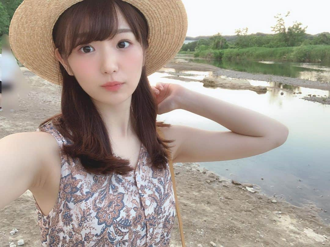 長谷川かすみさんのインスタグラム写真 - (長谷川かすみInstagram)「夏っぽい！！！！ 昨日の撮影場所がとても綺麗だったの！ 楽しい撮影でした😌💕 #撮影 #夏だ #麦わら帽子 #欲しくなった #ちょっと #日焼け したっぽい😭#ケア しなきゃね！#断捨離 の時、#日傘 捨てたっぽい🤔笑」6月6日 12時12分 - hasegawa_kasumi