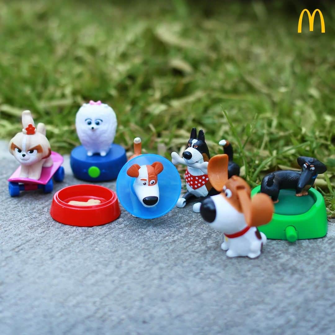 McDonald's Philippinesのインスタグラム：「Dog days are never over with our new The Secret Life of Pets 2 toys! Get your kid’s new best friend with every Happy Meal. In cinemas now!」
