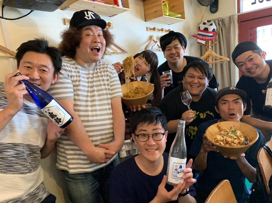 吉田サラダさんのインスタグラム写真 - (吉田サラダInstagram)「バーベキュー芸人のたけだバーベキューにBBQやってもらいましたー。  大食いタレントのもえあずさんの食べっぷりはカッコよかったです。  #もえあず さん #たべめぐみ さん #ハロー植田 #ありがとうぁみ #はなび竹内 #にほんしゅ #吉田サラダ #ものいい #bbq好きな人と繋がりたい」6月6日 12時32分 - monoiiyoshida