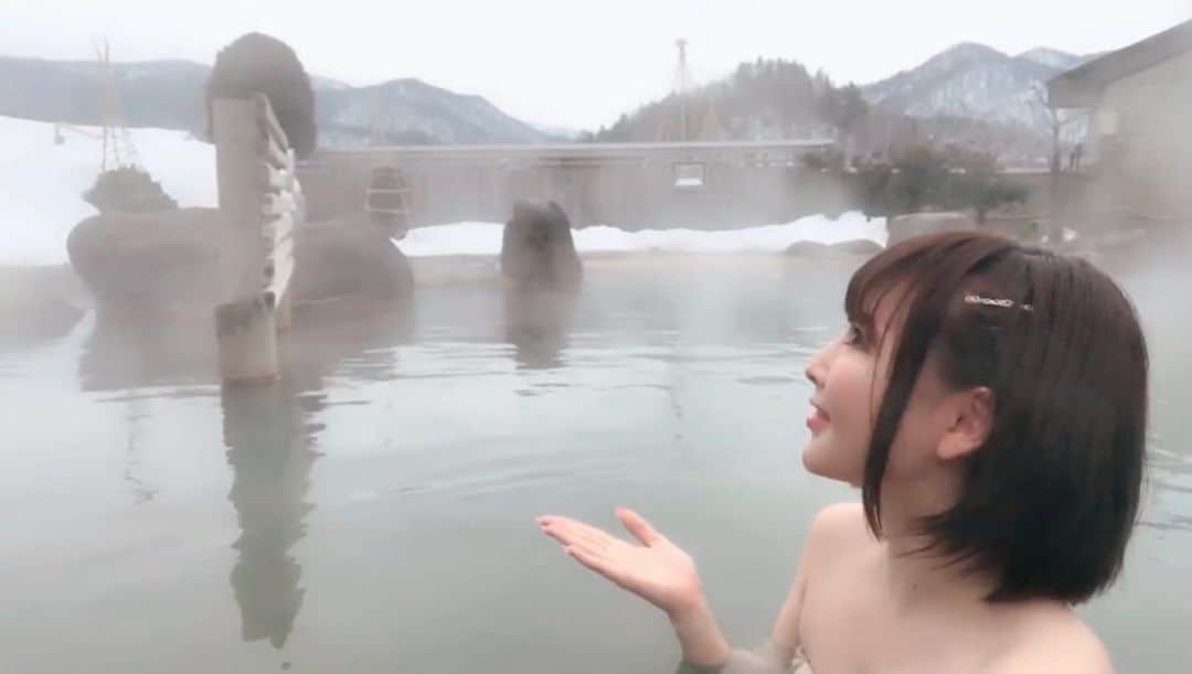 温泉はずきさんのインスタグラム写真 - (温泉はずきInstagram)「豊平狭温泉 0099  露天風呂 ナトリウム-炭酸水素塩・塩化物泉 の源泉をこの広い露天風呂と内湯に豪快にかけ流している素晴らしい温泉。  こちらのホームページもよろしくお願いします！ http://onsen-hazuki.jp/onsen-report/  #北海道の温泉  #onsenhotpools  #quelle  #thermalbad  #露天風呂  #混浴  #温泉  #入浴  #お風呂  #onsen  #温泉アイドル  #温泉タレント  #溫泉  #hotsprings  #asiansexy  #ฮอตสปริงส์  #온천  #混浴温泉  #bath  #bathroom  #shower  #onsen♨️ #portrait  #portraitphotography  #温泉女子  #bad  #spa  #混浴露天風呂  #nude  #japanonsen」6月6日 12時51分 - yumegurionsen