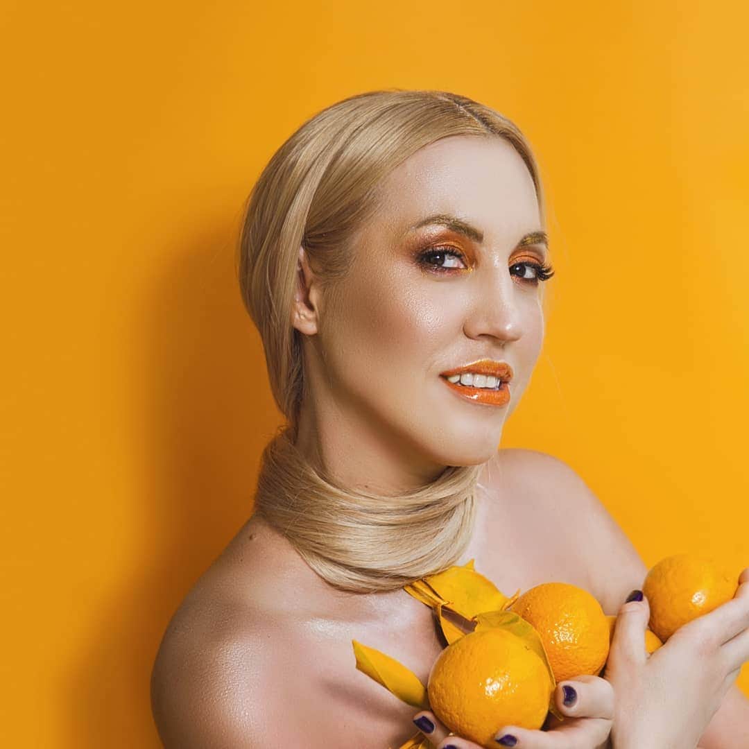 のインスタグラム：「06.06 Happy birthday to me🎉🎉🎉🎂🎂🎂🍊🍊🍊」