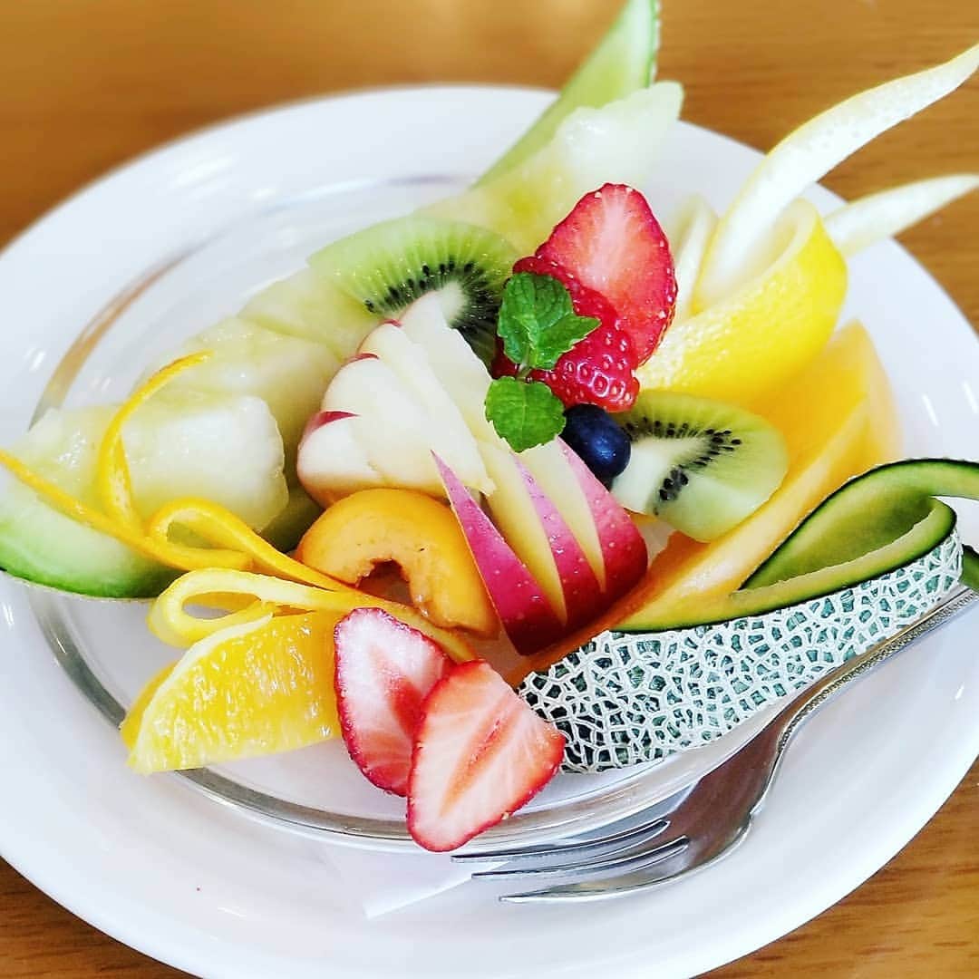 ミスター黒猫（黒猫仙人）のグルメインスタ