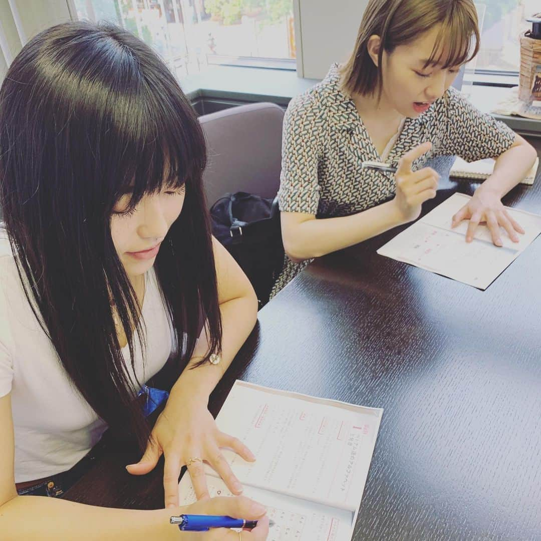 callmeさんのインスタグラム写真 - (callmeInstagram)「今日からベトナム語のお勉強が始まりました🇻🇳 #kolme #study #Vietnam #word #happy #勉強 #ベトナム語」6月6日 13時16分 - kolme_official