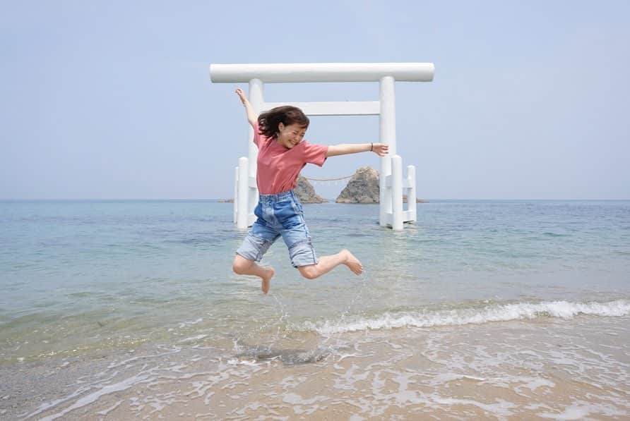 大原櫻子さんのインスタグラム写真 - (大原櫻子Instagram)「糸島  人生に刻まれた最高の日  たくさんエネルギーもらいました、、 たくさん写真撮りすぎたなぁ  #海」6月6日 13時25分 - sakurako_ohara
