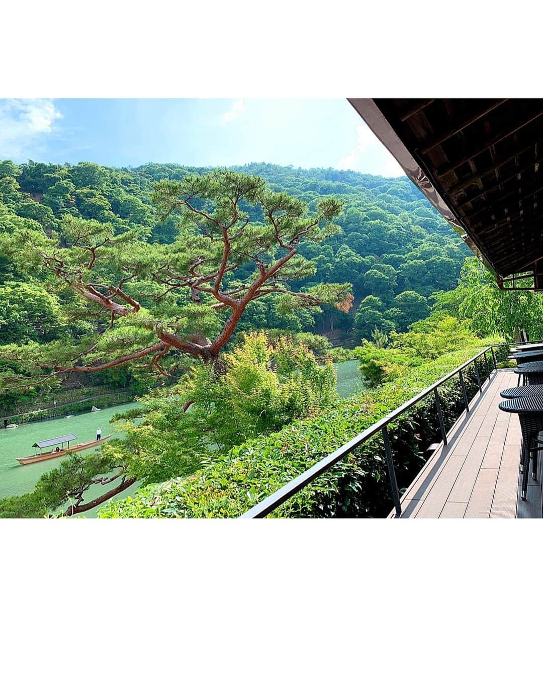 百合華さんのインスタグラム写真 - (百合華Instagram)「築100年以上の歴史的建造物をいかした嵐山の絶景を一望出来るカフェ『茶寮 八翠』にて、和のアフタヌーンティータイム☕️💕﻿ ﻿ とても良いお天気だったので特等席のテラス席から眺められる翡翠色に輝く保津川の景色も優雅で風情がありました🥰﻿ ﻿ 翠嵐ラグジュアリーコレクションホテル京都に併設されており、スタッフの方々のお客様へのサービスやおもてなしも大変素晴らしかったです✨﻿ ﻿ #京都 ﻿ #嵐山 ﻿ #保津川 ﻿ #翡翠色 ﻿ #カフェ ﻿ #歴史的建造物﻿ #八翠﻿ #テラス席﻿ #特等席﻿ #絶景﻿ #一望﻿ #和のアフタヌーンティー﻿ #アフタヌーンティー﻿ #翠嵐ラグジュアリーコレクションホテル ﻿ #翠嵐」6月6日 13時51分 - yurika.lovelily