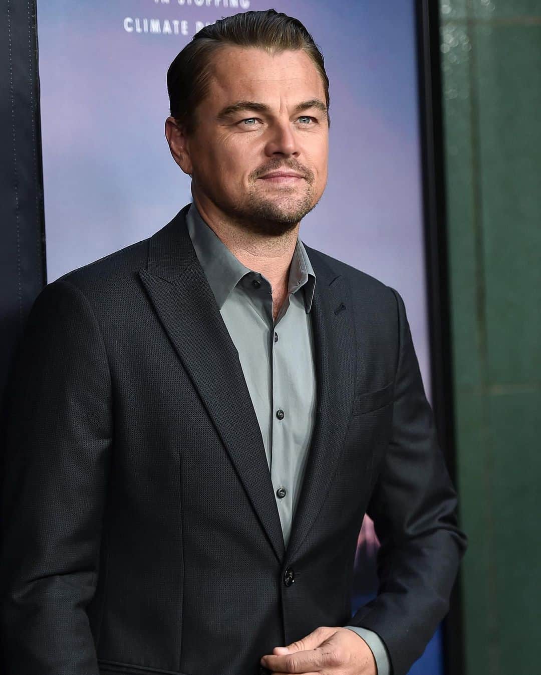 Just Jaredさんのインスタグラム写真 - (Just JaredInstagram)「@leonardodicaprio looks so suave as he attends the premiere of the new HBO documentary “Ice on Fire,” which he produced.  #LeonardoDiCaprio Photos: Getty」6月6日 14時05分 - justjared