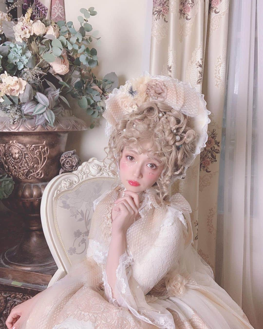 青木美沙子さんのインスタグラム写真 - (青木美沙子Instagram)「気分はマリーアントワネット！！」6月6日 23時46分 - misakoaoki