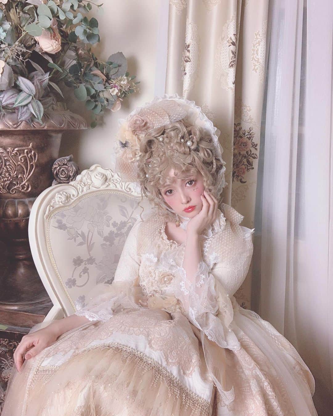 青木美沙子さんのインスタグラム写真 - (青木美沙子Instagram)「気分はマリーアントワネット！！」6月6日 23時46分 - misakoaoki
