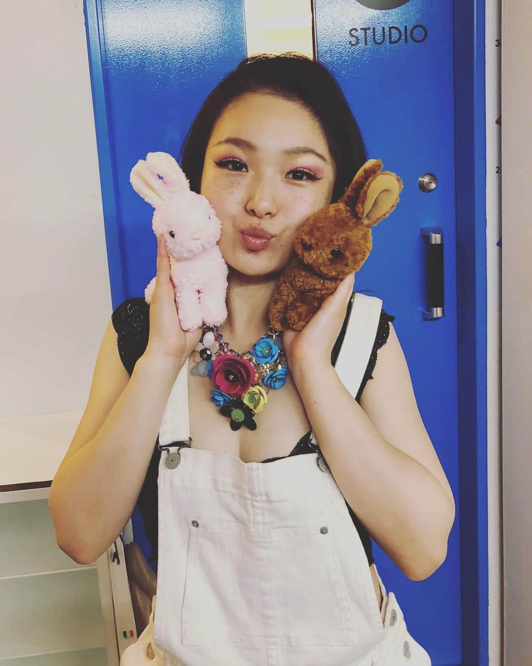 井内里菜さんのインスタグラム写真 - (井内里菜Instagram)「#rabbit #doll #cute #girl #28歳 #大人 #fashion #かわいい #28yearsold #152cm」6月6日 23時47分 - linaiuchi