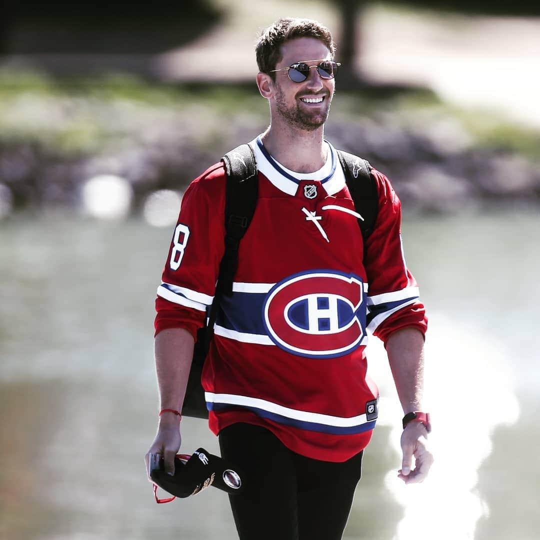 ロマン・グロージャンさんのインスタグラム写真 - (ロマン・グロージャンInstagram)「Montréal style 🏒🏒🏒🇨🇦🇨🇦🇨🇦 @canadiensmtl #r8g #canadiangp #hockey #nhl #canada」6月7日 0時10分 - grosjeanromain