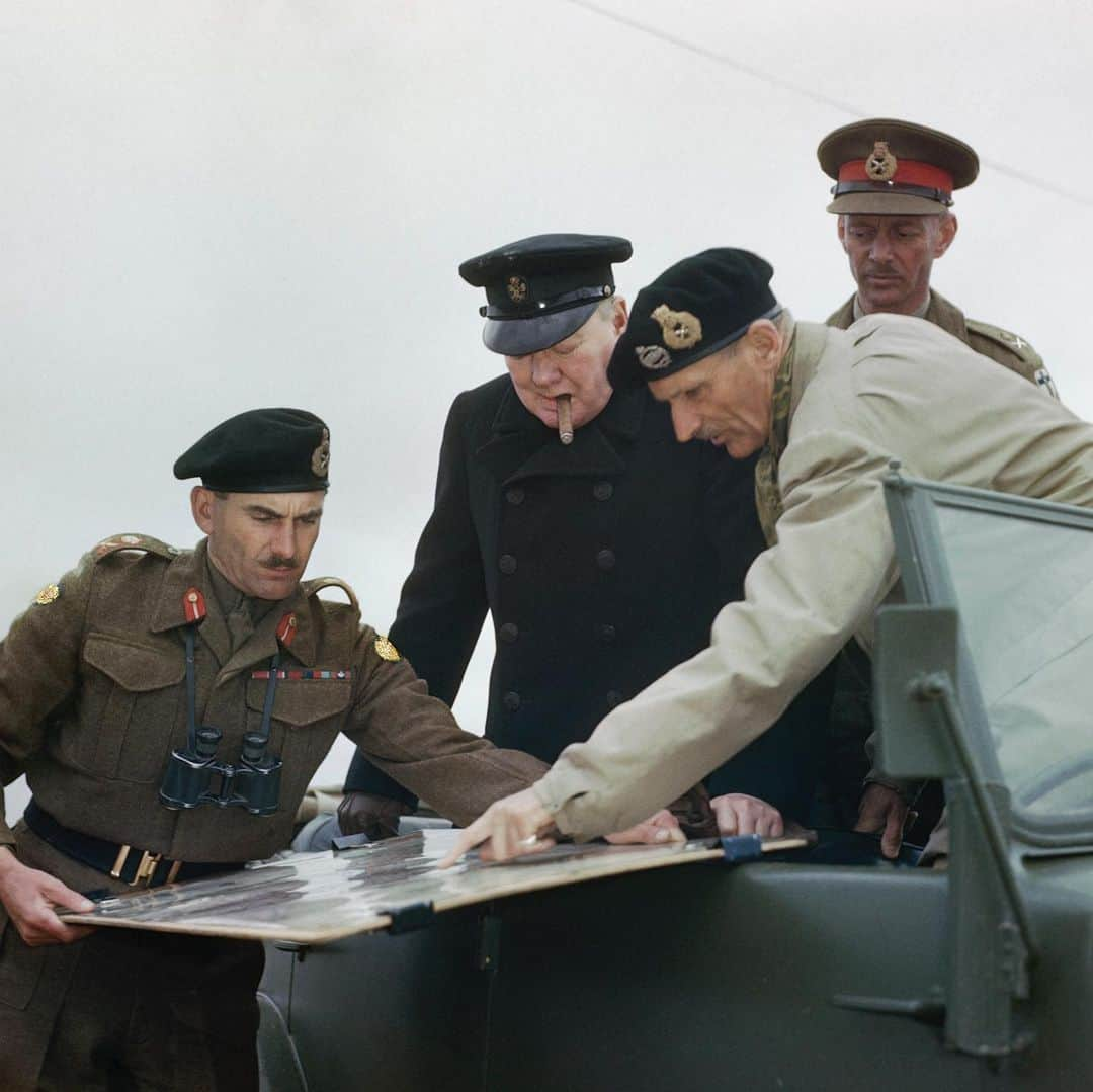 CNNさんのインスタグラム写真 - (CNNInstagram)「These rare archive photos offer a glimpse of what the D-Day invasion of Normandy, the largest seaborne invasion in history, looked like from the Allies' perspective. When the Allies launched the battle 75 years ago, on June 6, 1944, military leaders knew it would be a turning point in the fight against Nazi Germany, so they documented it extensively. Professional photographers were embedded in various units, even some on the front lines. "This visual record brings it all to life and it really does put it into perspective," says Anthony Richards, head of documents and sound at the Imperial War Museum in England. "They help us engage with history and put ourselves in the place of those soldiers." (📸: Imperial War Museum)」6月7日 0時13分 - cnn