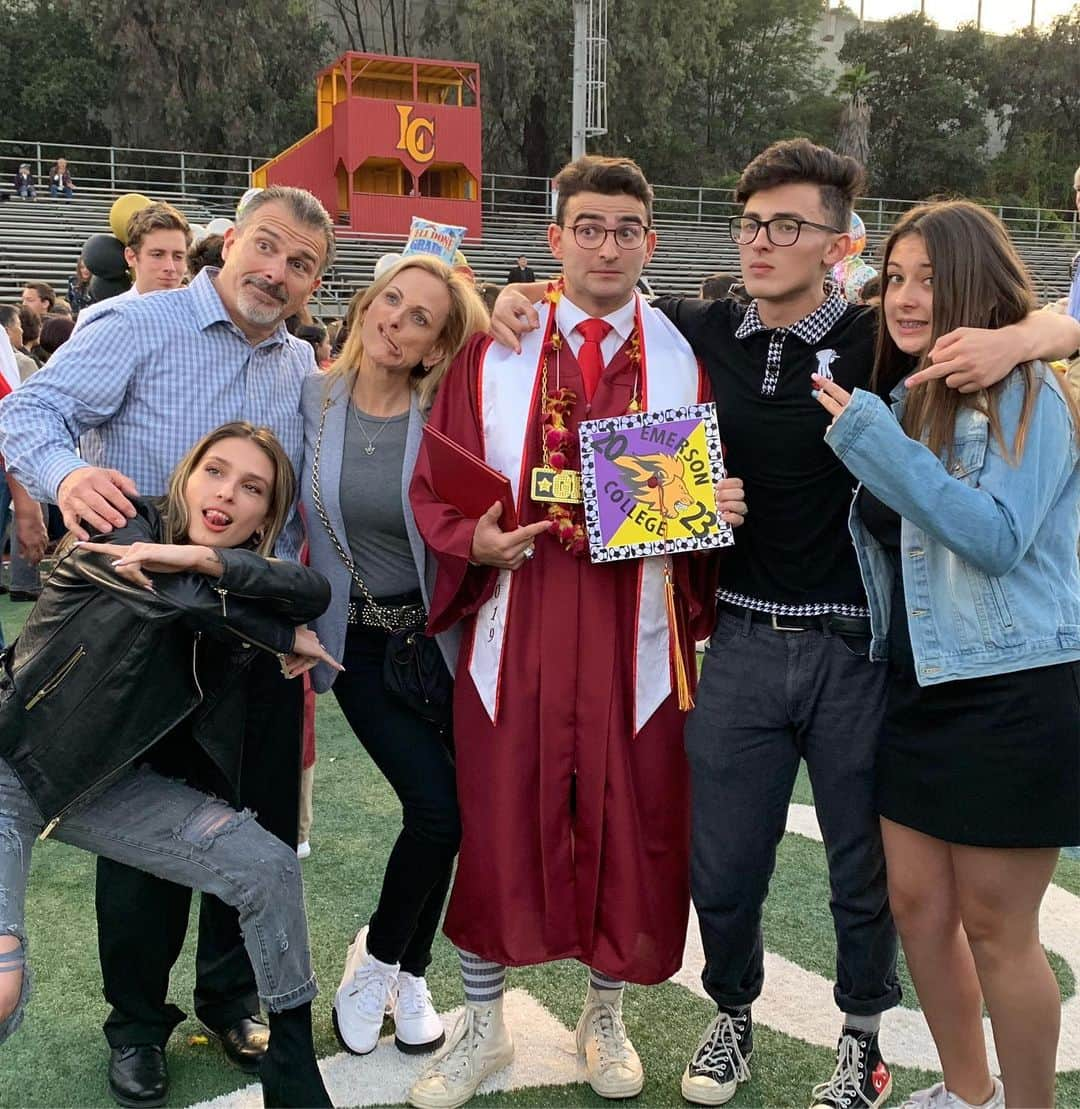 マーリー・マトリンさんのインスタグラム写真 - (マーリー・マトリンInstagram)「Brandon is officially a High School graduate! #emersonboston #emersonsoccer #sportscommunications #goodbyehighschoollife #family @brandongrandalski #mightpostmorepictureslater #kmsbti @liztannebaum @sarahgrandalski @tylergrandalski @isabelle.grandalski」6月7日 0時15分 - themarleematlin