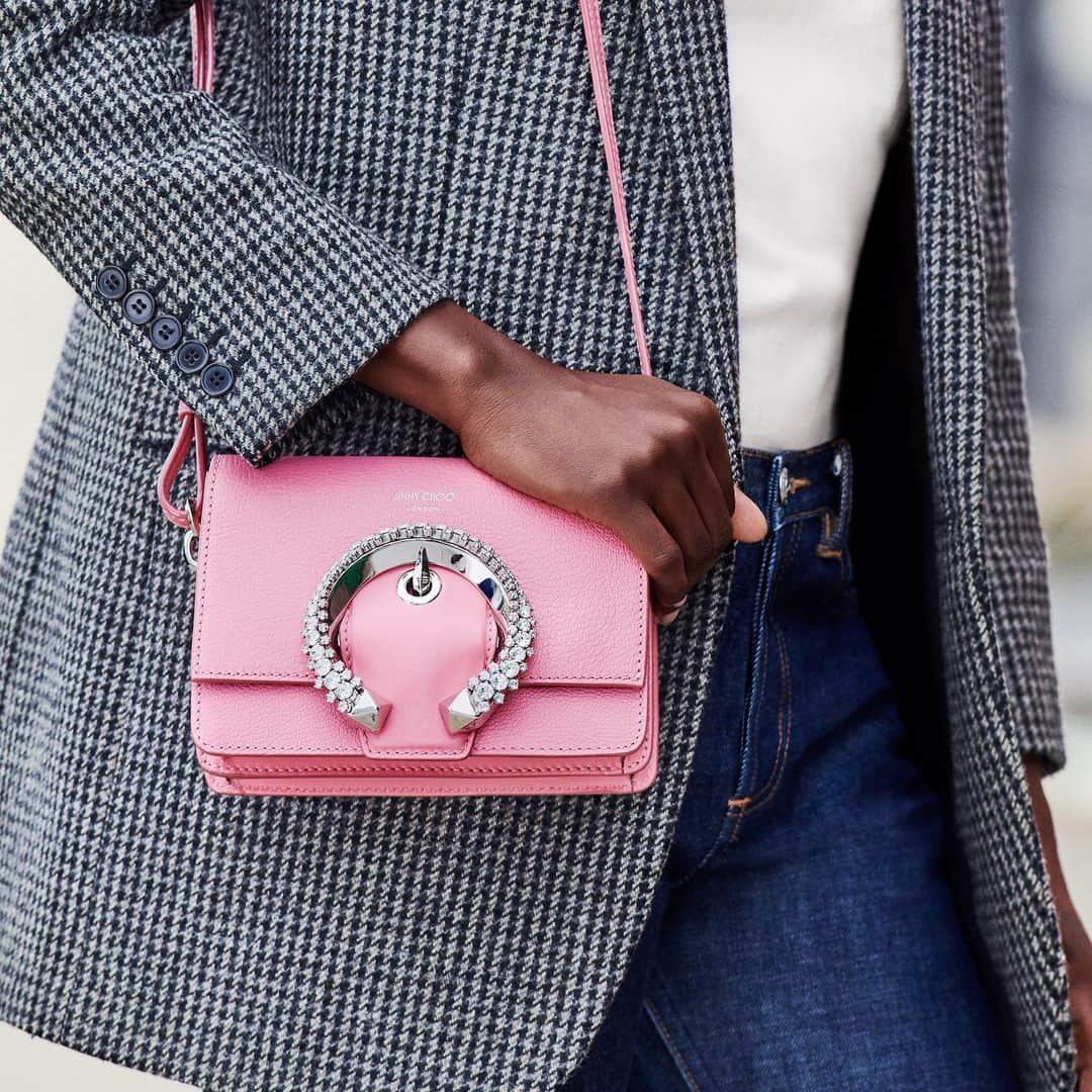 Jimmy Chooさんのインスタグラム写真 - (Jimmy ChooInstagram)「Add a pop of colour to your wardrobe with our MADELINE cross body in candyfloss leather #JimmyChoo」6月7日 1時00分 - jimmychoo