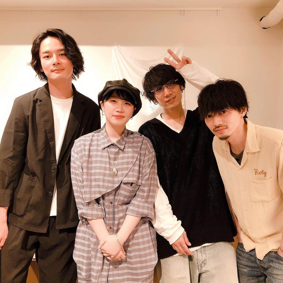 加藤 聖也さんのインスタグラム写真 - (加藤 聖也Instagram)「. " yo haku " Reception party ご招待いただき参加させていただいた☺︎✨ 7日( 金 ) から 9日( 日 )の3日間 渋谷神宮前「 DLAW figue 」にて 展示会が開催されているよ😳！ 琴華いつもありがとう🙇🏻‍♂️✨ #yohaku #kotokaizumi #kotoka_illustration  #Illustrator #Illust #art  #素敵で好きなイラスト」6月7日 0時58分 - se1ya_kato