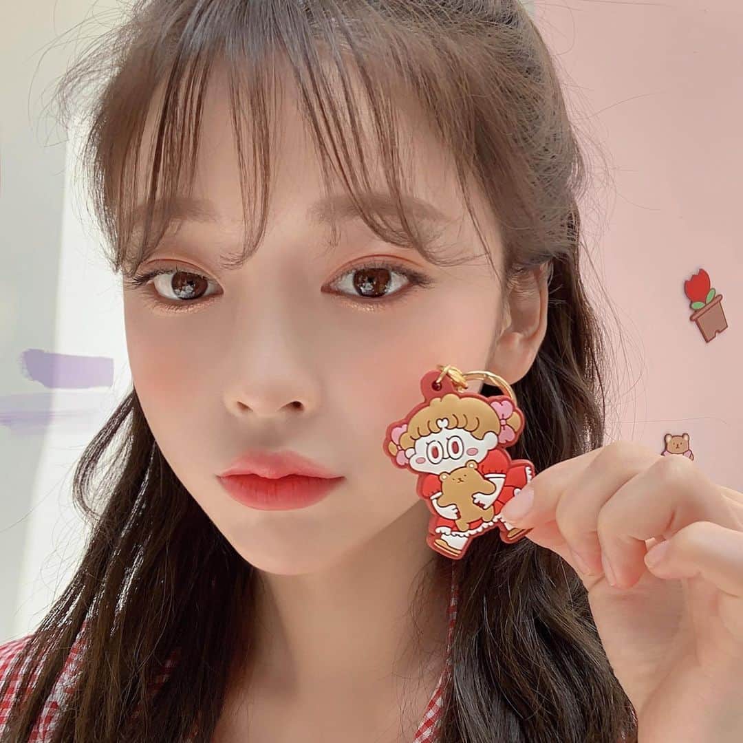 Chuuのインスタグラム：「CHUU X LEEGONG season.4✨ 🍒CHERRY PIE EDITION🍒  더 귀여워진 이번 콜라보,  곧 만나요! @mynameis20」