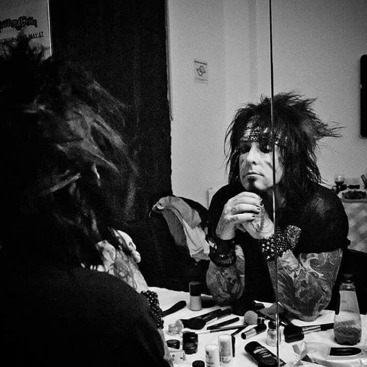 ニッキー・シックスさんのインスタグラム写真 - (ニッキー・シックスInstagram)「The glamorous life!!!!!!!!!!!!」6月6日 17時17分 - nikkisixxpixx