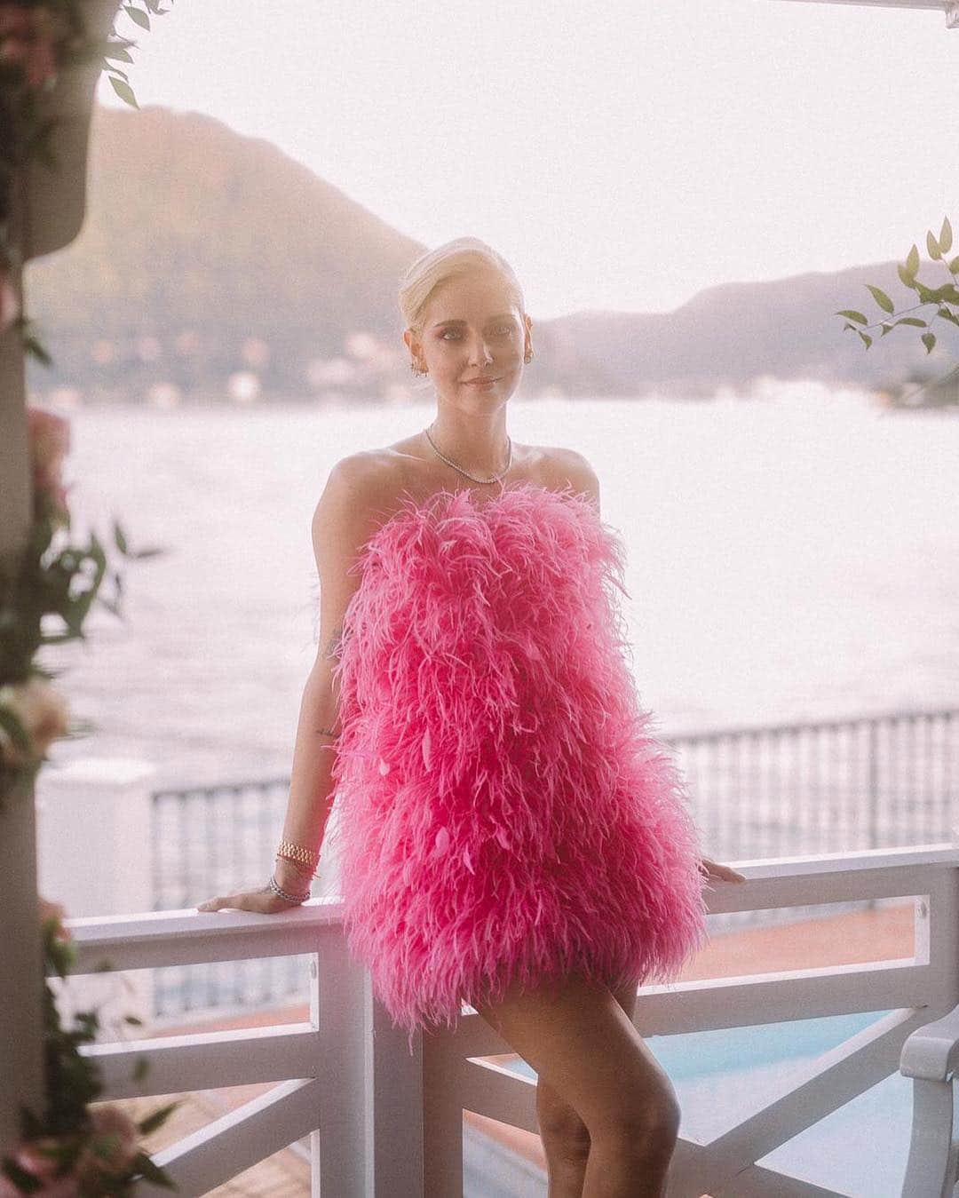 キアラ・フェラーニさんのインスタグラム写真 - (キアラ・フェラーニInstagram)「My #LancomexChiaraFerragni launch at lake Como was such a dream 💘 Thanks to the @lancomeofficial team and to all the influencers that came from all over the world to support me, It meant a lot 🥰 Hope you guys are loving the products of my capsule collection 🤗 #adv」6月6日 18時14分 - chiaraferragni