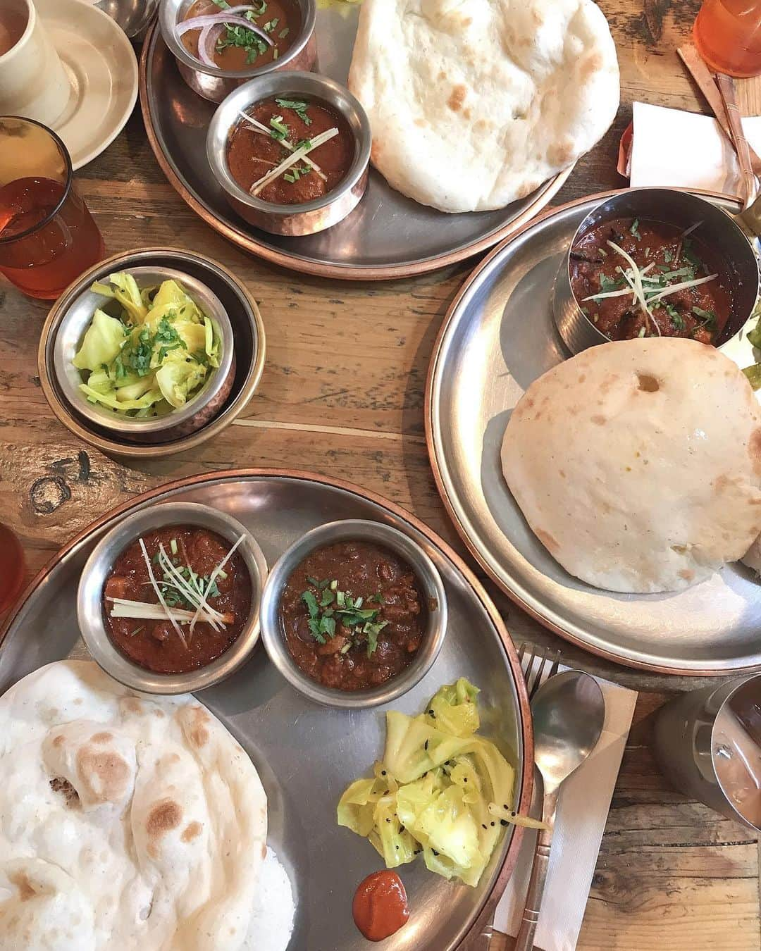 小藪奈央さんのインスタグラム写真 - (小藪奈央Instagram)「Love curry 🍛 this one in Sangenjyaya is v popular and wanted to go for a long time 💕  Thank you @eem_mii and Niina san」6月6日 18時19分 - nao_now