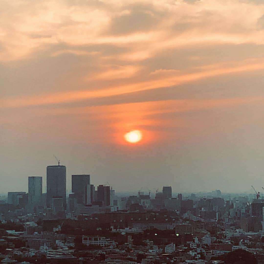 斎藤ノブさんのインスタグラム写真 - (斎藤ノブInstagram)「#夕焼け #いま空」6月6日 18時36分 - nobu.saito