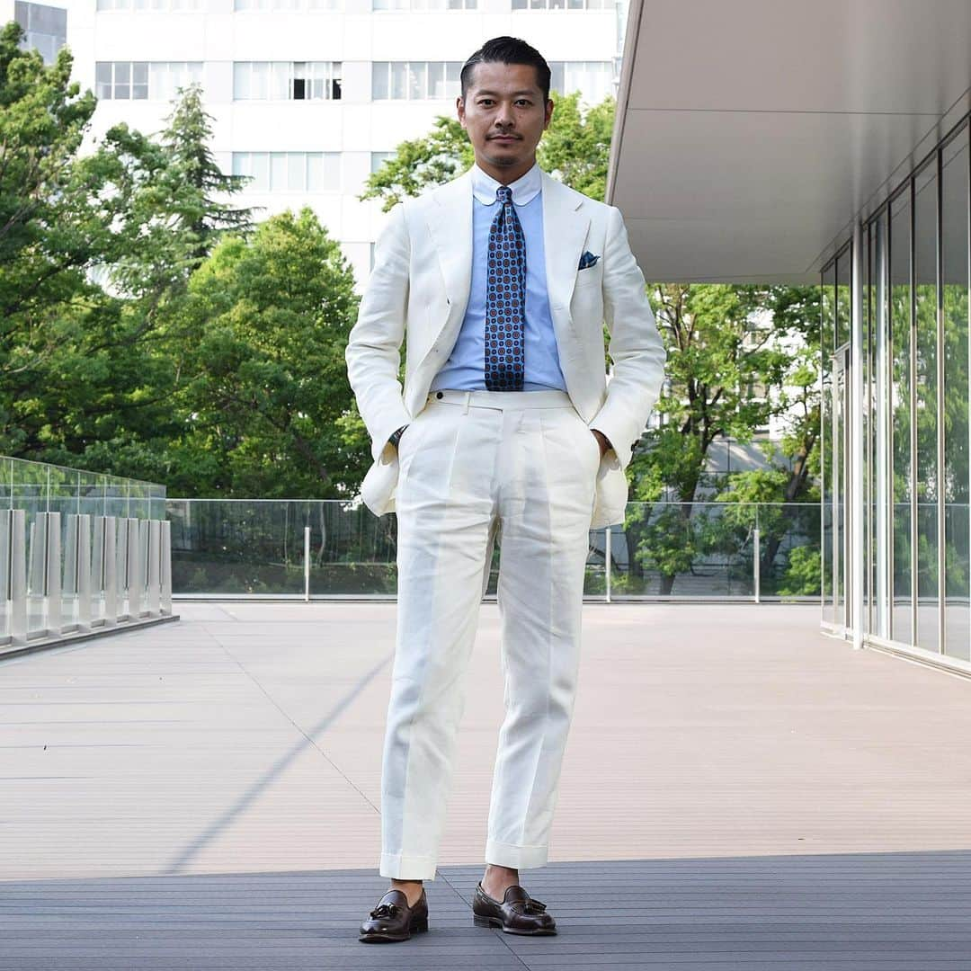 高田朋佳さんのインスタグラム写真 - (高田朋佳Instagram)「“linen suit...” ———————————————————————— ph: @serizawa_ryosuke  #fashion #mensfashion #menswear #mnswr #mensstreetstyle #streetstyle #streetfashion #menwithstyle #menwithclass #menwithstreetstyle  #classicstyle #mensclothing #vintage #vintagefashion #vintagestyle #newclassic  #modernclassic」6月6日 18時40分 - tomoyoshi_takada