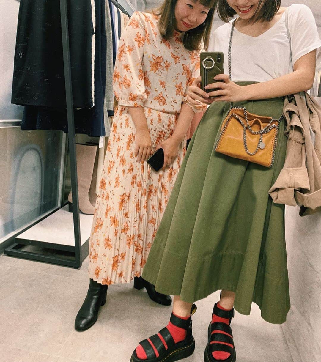 sayocoのインスタグラム：「TONAL / ECLIN 2019AW exhibition🍂 ・ 大人可愛かった🥰♥️ 久しぶりな方々にも会えて行ってよかった💋 ・ 届くの楽しみ♡ ・ ・ #tonal#eclin#2019aw#展示会」