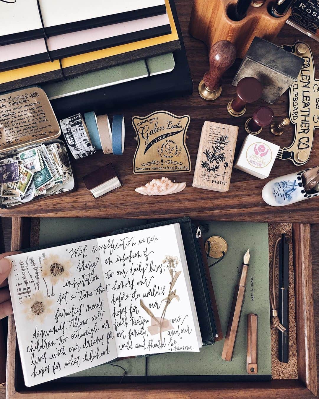 Catharine Mi-Sookさんのインスタグラム写真 - (Catharine Mi-SookInstagram)「“With simplification we can bring an infusion of inspiration to our daily lives; set a tone that honors our families' needs before the world's demands. Allow our hopes for our children to outweigh our fears. Realign our lives with our dreams for our family, and our hopes for what childhood could and should be.” -Kim John Payne . . . The simple life has been something I’ve come to value more and more as the journey unfolds. Sometimes it’s really challenging to make changes to align with that amidst a busy modern world. But even just the smallest steps can make such a big impact. Some of you may have seen my stories yesterday on this topic. I decided to delete my Facebook among other social media apps that I’m hardly on as well as apps that take up unnecessary time and energy. It hasn’t even been a full 24 hours yet since making the jump, but I already feel so freed up in my time and reserves. And the best part from this is that now I can focus more towards the parts of life that I value most, such as family, creativity and just living life. What small changes have helped you all make more room for the things that fulfill your heart? . . . TN Passport @nomadostore. Portable @ystudiostyle copper brassing pen @koheziamsterdam. Wooden Sketchbox, Brass Clip & Toolcomb Pen Holder @galen_leather. Notebooks with handtype @soumkine. . . . #simplifyyourlife #journaling #ystudio #fountainpens #galenleather #loveforanalogue #midoripassport #トラベラーズノート #nomadostore #midoritravelersnotebook #journallove #creativejournaling #petalsandprops #penmanship #soumkine #stationery #stationerylove #dailyjournal #creativejournal #flatlaystyle #rubberstamps #desksetup #thedailywriting #plannergoodies #travelerscompany #aquietstyle」6月7日 1時26分 - catharinemisook