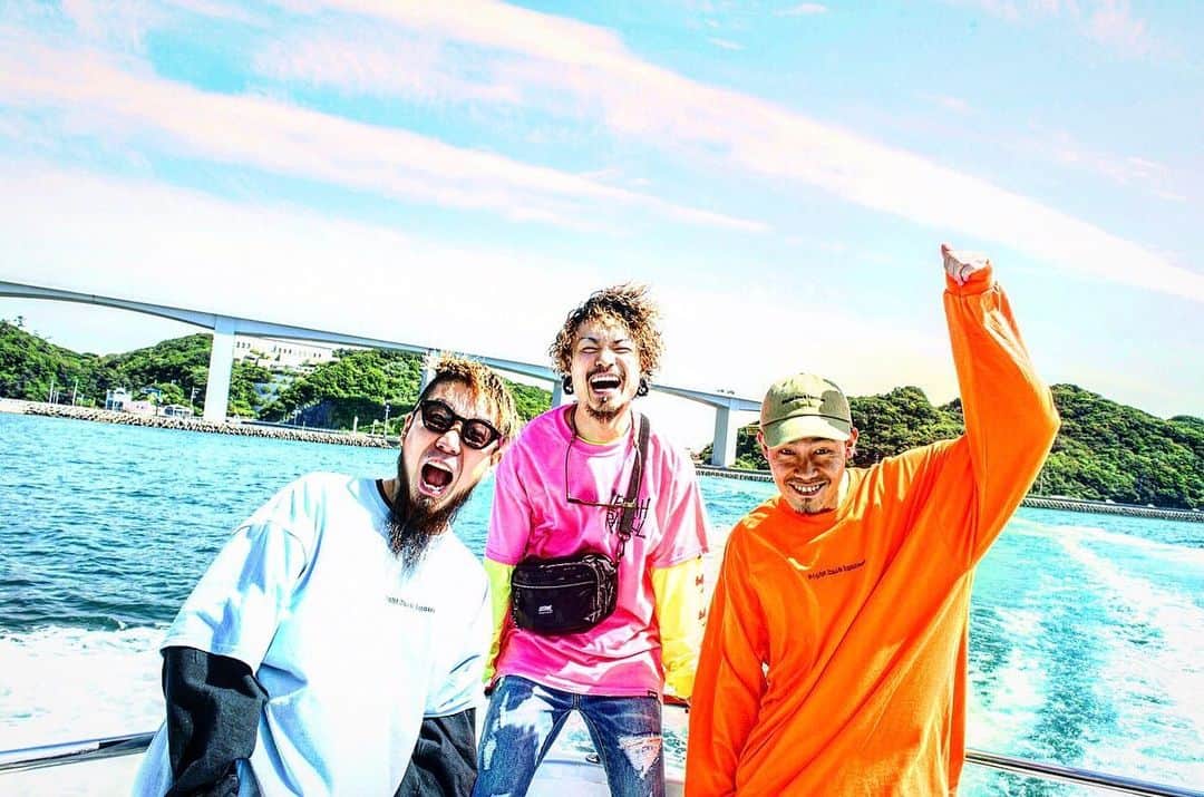 WANIMAのインスタグラム：「1 CHANCE NIGHT TOUR 〜2018-2019〜﻿ ﻿ 次はあなたの県…あなたの町へ…。﻿ ﻿ Photo by Jon…﻿ ﻿ #WANIMA﻿ #ワンチャンスナイト」
