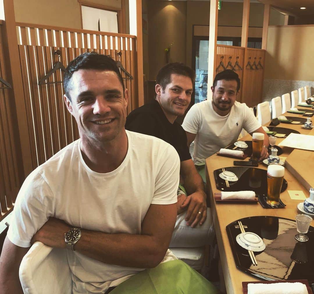 ダニエル・カーターさんのインスタグラム写真 - (ダニエル・カーターInstagram)「24 hours in Japan with Skip McCaw & Yuga san. Ive been missing this kind of sushi 👌」6月6日 20時28分 - dancarter_