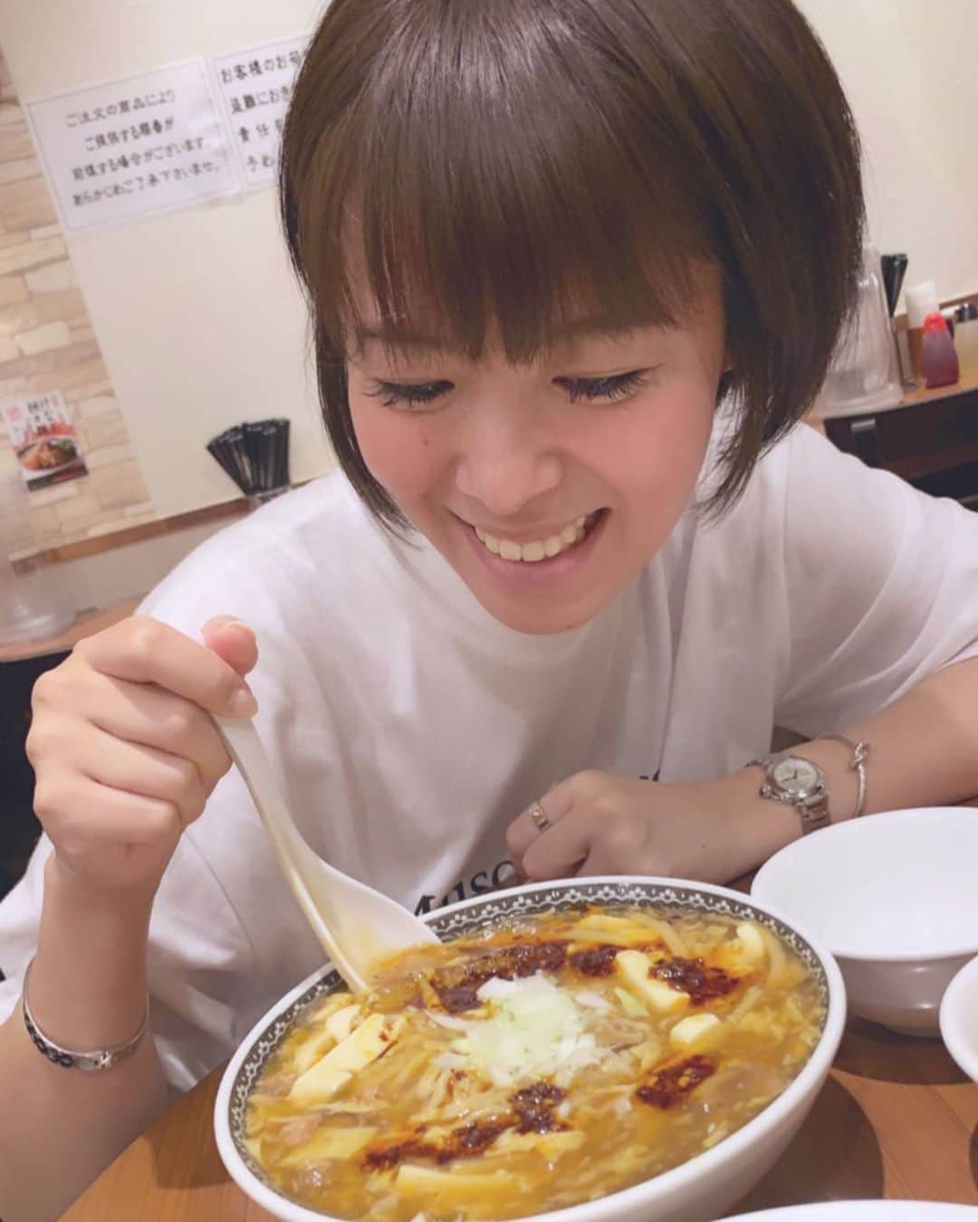 足立かりんのグルメインスタ