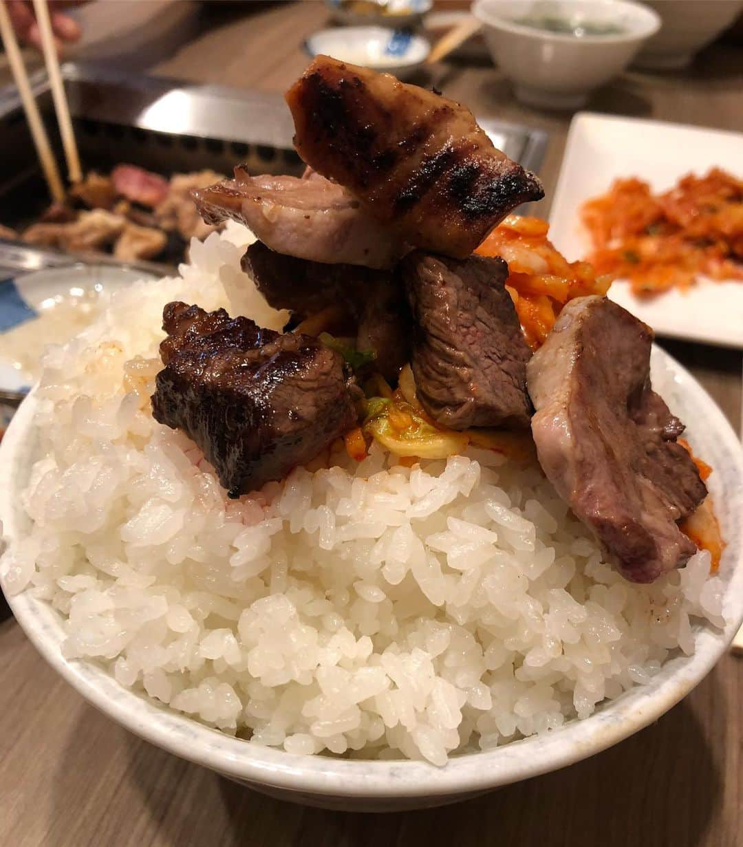 王子谷剛志さんのインスタグラム写真 - (王子谷剛志Instagram)「群馬一発目は焼肉で！！🍖 群馬にいる藤田 @fujistagram512 に連れてってもらいました。 福岡では潤、愛知だったらシゲさんなど地方に行ったら付き人に食の面でお世話になってます。👍 またきます！！ #大川食堂 #大川先生は関係ない #焼肉 #テーマ #わんぱく #コスパ最高 #食との出会い #ジタニ食堂 p.sたくさんの高崎駅周辺の食の情報ありがとうございました！ 明日活用してみます！！💪💪💪」6月6日 20時53分 - takeshiojitani