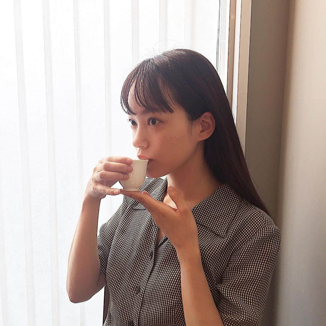 夏目志乃さんのインスタグラム写真 - (夏目志乃Instagram)「茶茶の間さんのお茶が 美味しくて びっくりした1日🍀」6月6日 20時53分 - shinonatsume