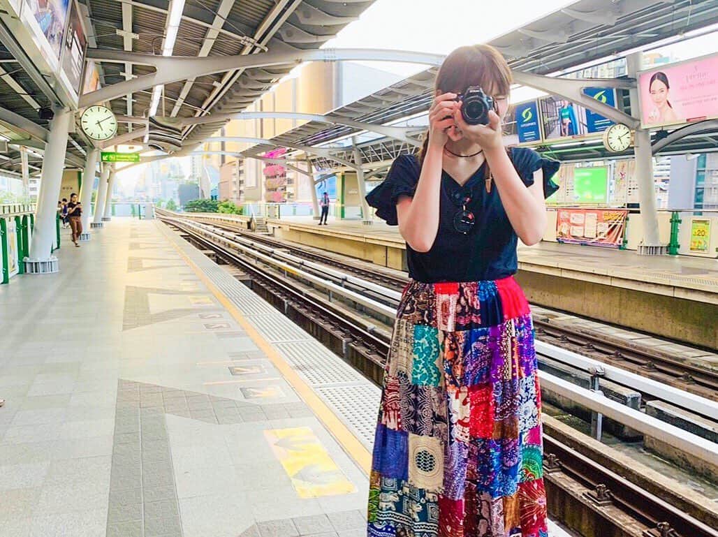 i_am_happpyのインスタグラム：「* * タイの駅でのいちまい🐘🌈 ハードな1週間が終わる〜 やらないで後悔するのは無理だから 今はたくさん動く！ アクティブポジティブアグレッシブ🕴🏻 * #thailand#bangkok」