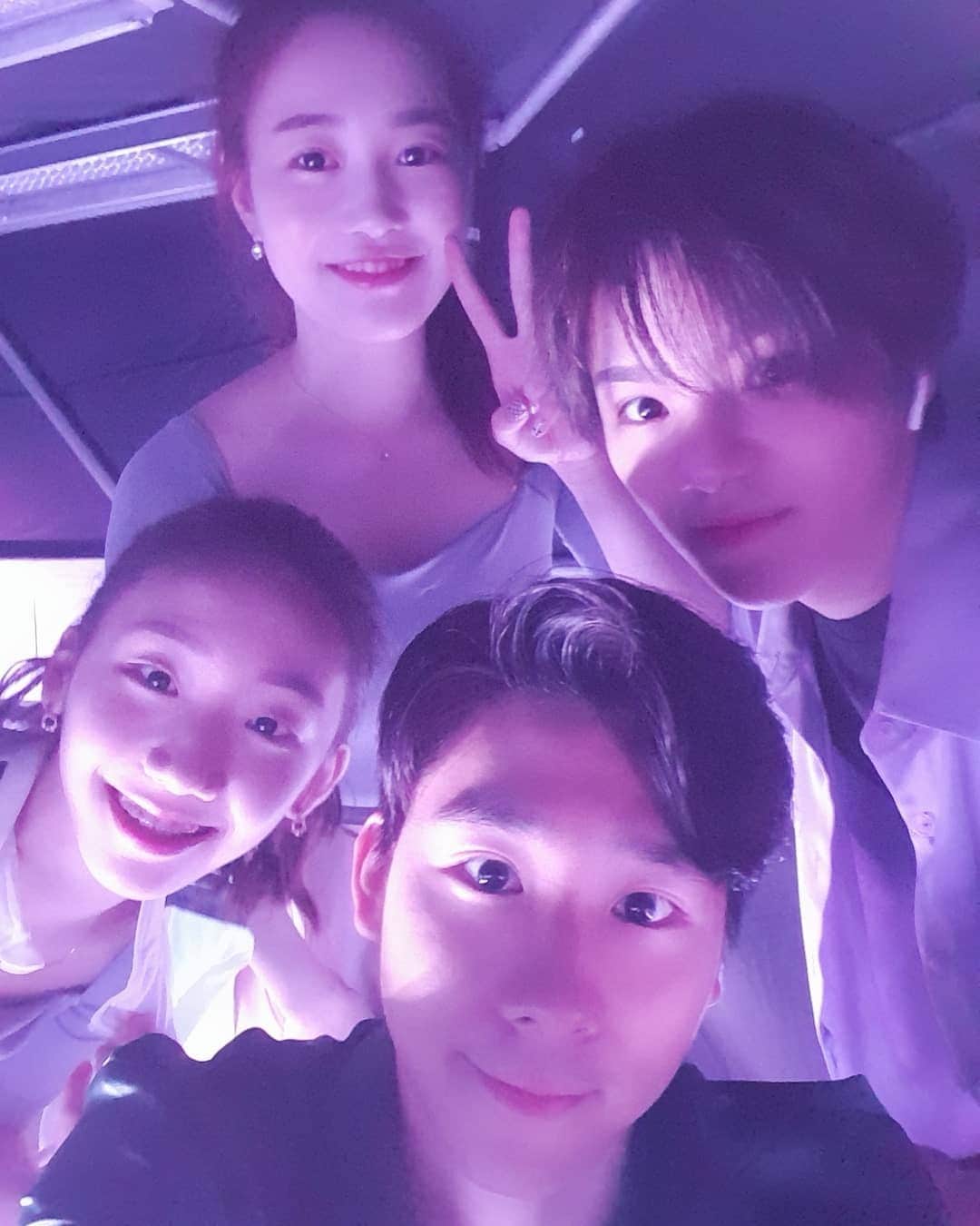 イ・ジュンヒョンのインスタグラム：「첫날 마무리! 내일도 힘!💪」