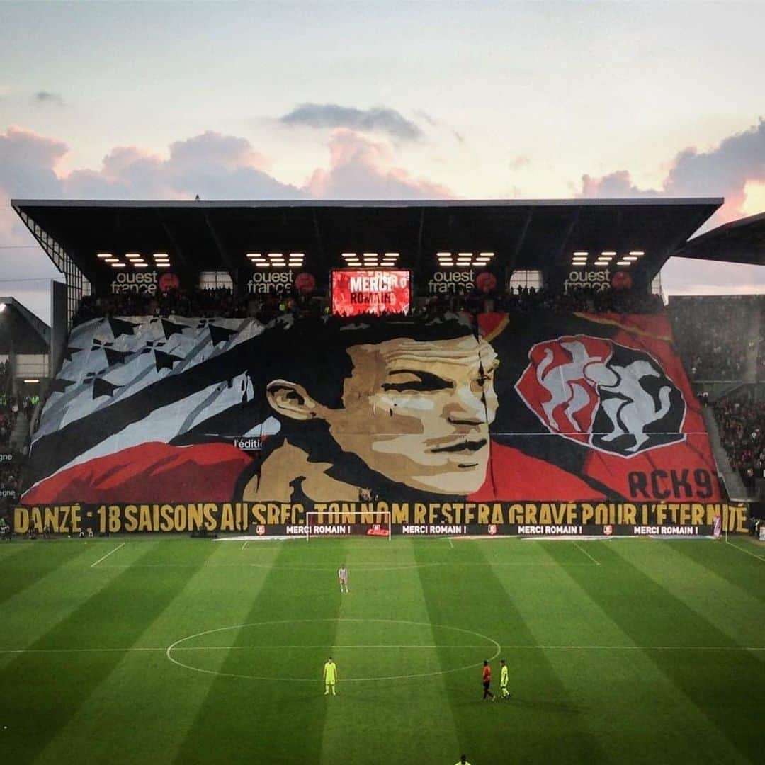 リーグ・アンさんのインスタグラム写真 - (リーグ・アンInstagram)「🥈 Le #StadeRennais se classe 2e du Championnat des Tribunes 📢 👌 Les Rouge & Noir ont une nouvelle une fois été très performants sur le critère « Animations du Club & de ses Supporters », en proposant notamment de nombreux tifos tout au long de la saison 🔴⚫️ • • #Ligue1Conforama #StadeRennaisFC #SRFC #RoazhonPark #ChampionnatDesTribunes」6月6日 22時13分 - ligue1ubereats