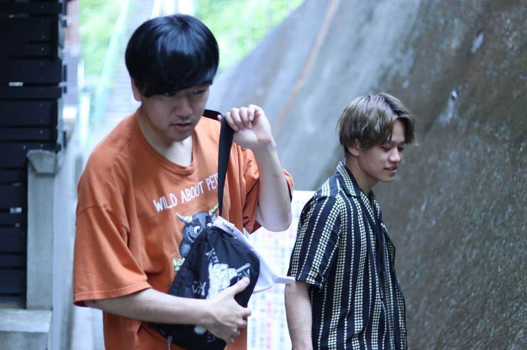 否メンディーのインスタグラム：「ぶらり旅😌」