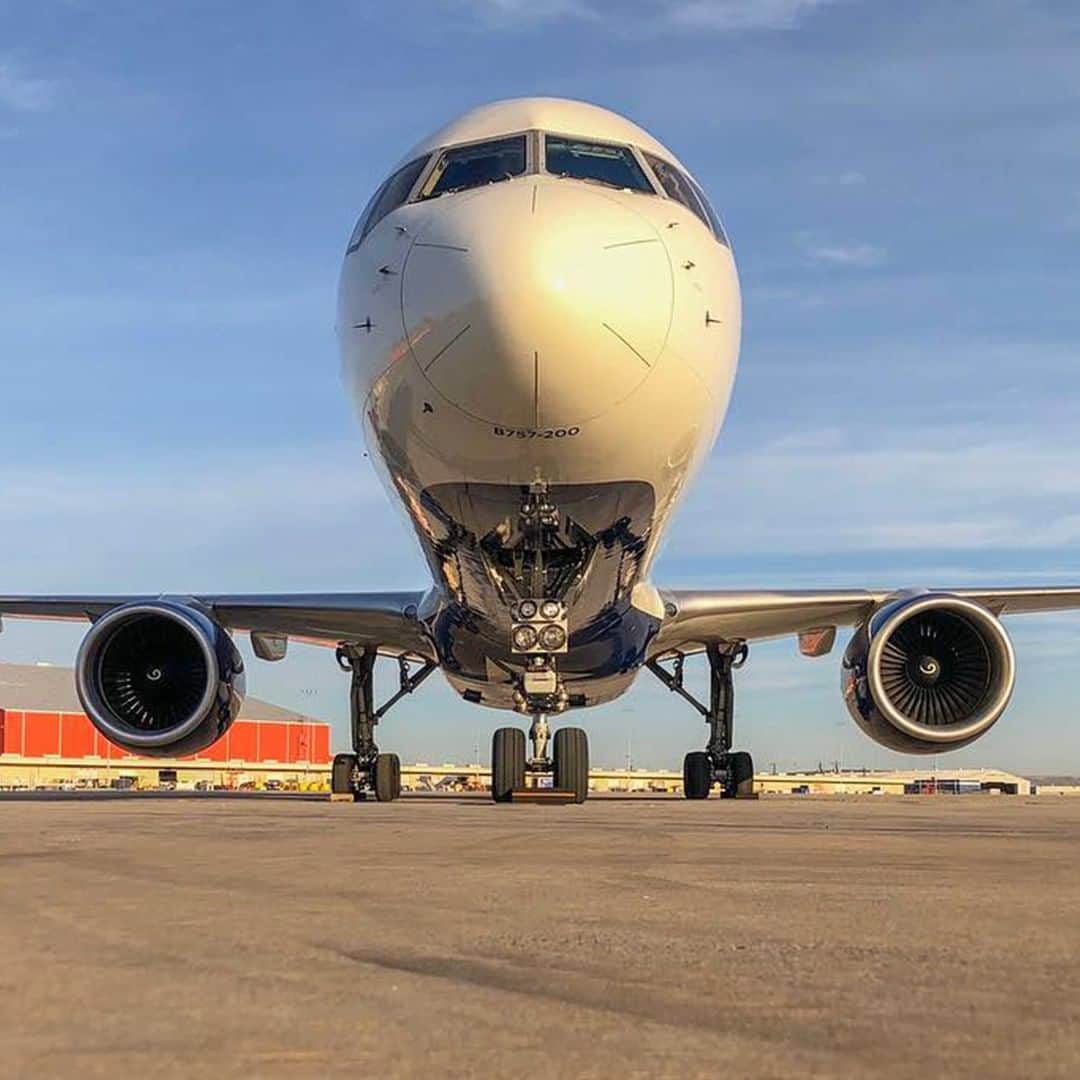 デルタ航空さんのインスタグラム写真 - (デルタ航空Instagram)「Boeing 757 at your service. ⠀⠀⠀⠀⠀⠀⠀⠀⠀ Photo: @shadbell」6月6日 23時00分 - delta