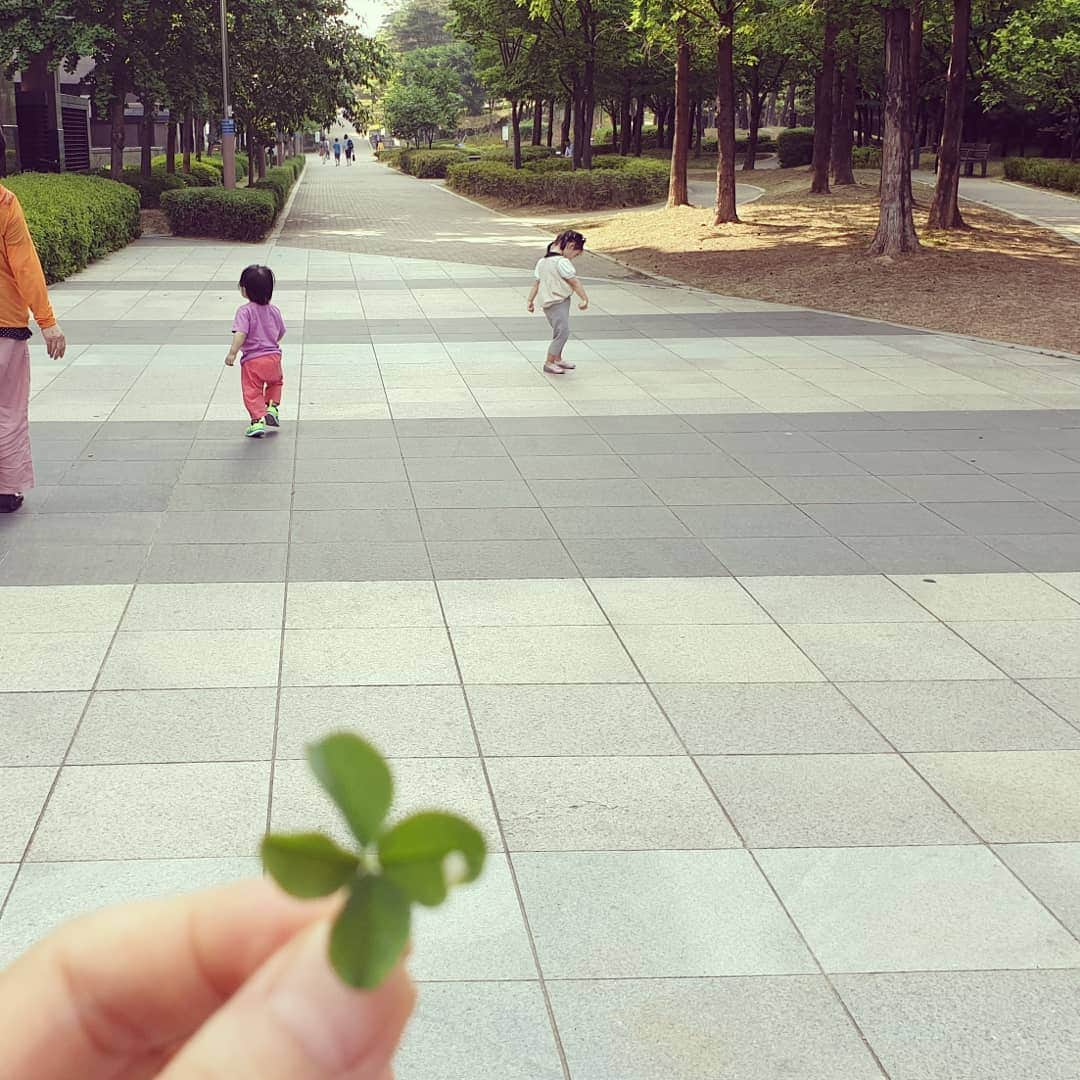 コ・ウンミさんのインスタグラム写真 - (コ・ウンミInstagram)「너희들의 앞날에 항상 행운이 함께하기를~♡」6月6日 23時01分 - misokoeunmi