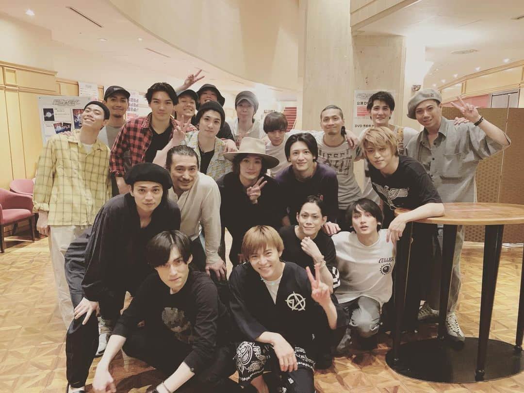 丘山晴己さんのインスタグラム写真 - (丘山晴己Instagram)「無事初日迎えることが出来ました！ これからこのカンパニーで大千秋楽まで オンキリしていきましゅ💓💓💕💓💕✡️ 明日もよろぴくお願いします😍😍😍🌈💓💕 #insta」6月6日 23時24分 - haruki_kiyama