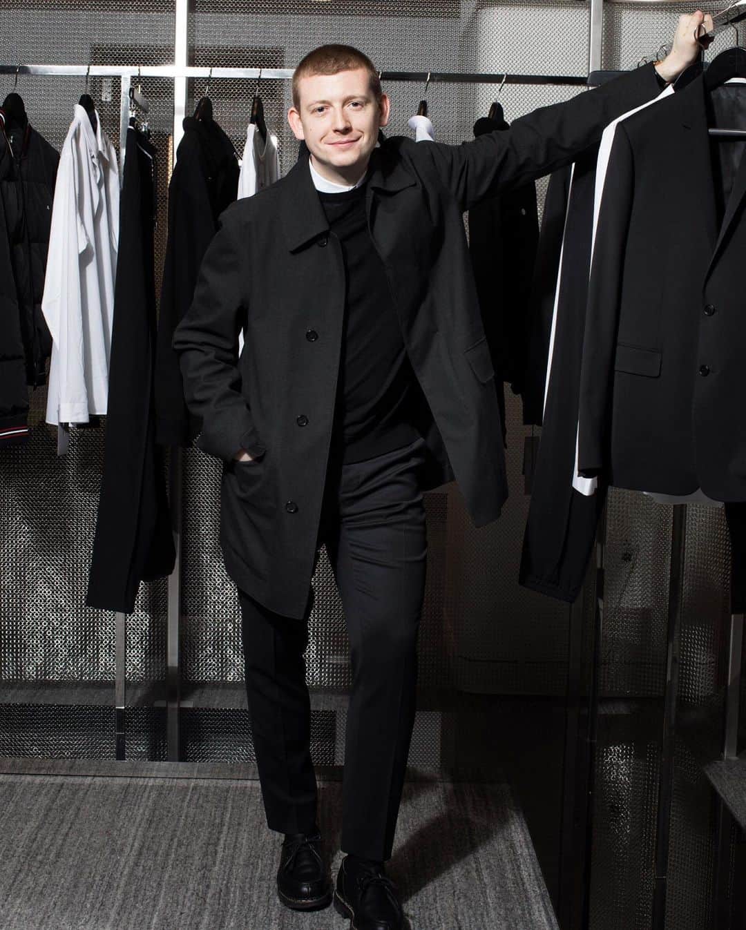 Nordstromさんのインスタグラム写真 - (NordstromInstagram)「Get to know @samlobban, our VP of Men's Fashion. He's talking all things @nordstrommen, monochromatic style and meaningful customer service, all in our latest interview at the – you guessed it – 🔗 in bio.」6月7日 9時34分 - nordstrom