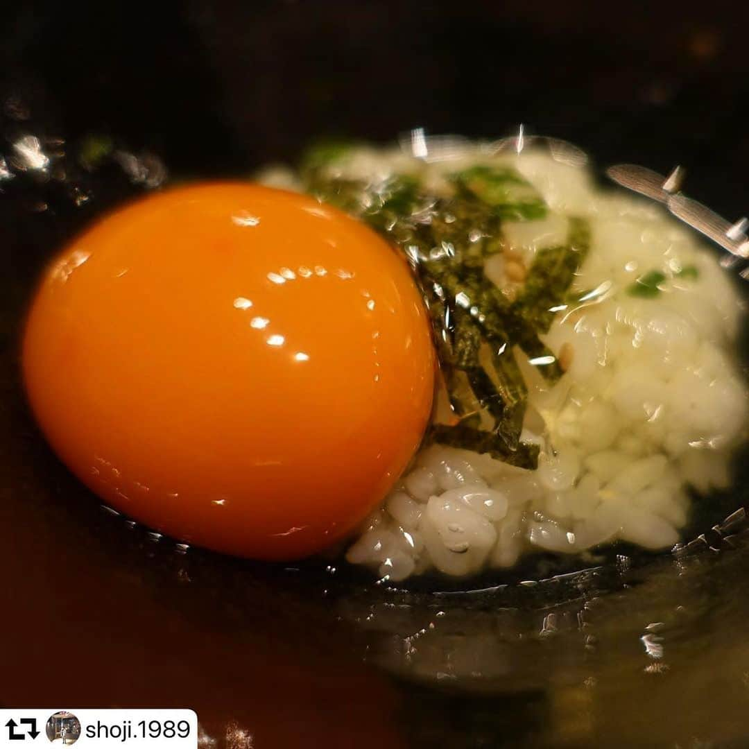 東京カレンダーさんのインスタグラム写真 - (東京カレンダーInstagram)「【鳥しき】目黒。 東カレ倶楽部メンバー様よりリポスト。 * #repost @shoji.1989 ・・・ #世界一好きな焼き鳥屋さん #michelinonestar #予約超困難  #グルメ #肉好き #萌え断 #肉 #gourmet #foodstagram #yummy #foodie #東カレ倶楽部」6月7日 10時00分 - tokyocalendar