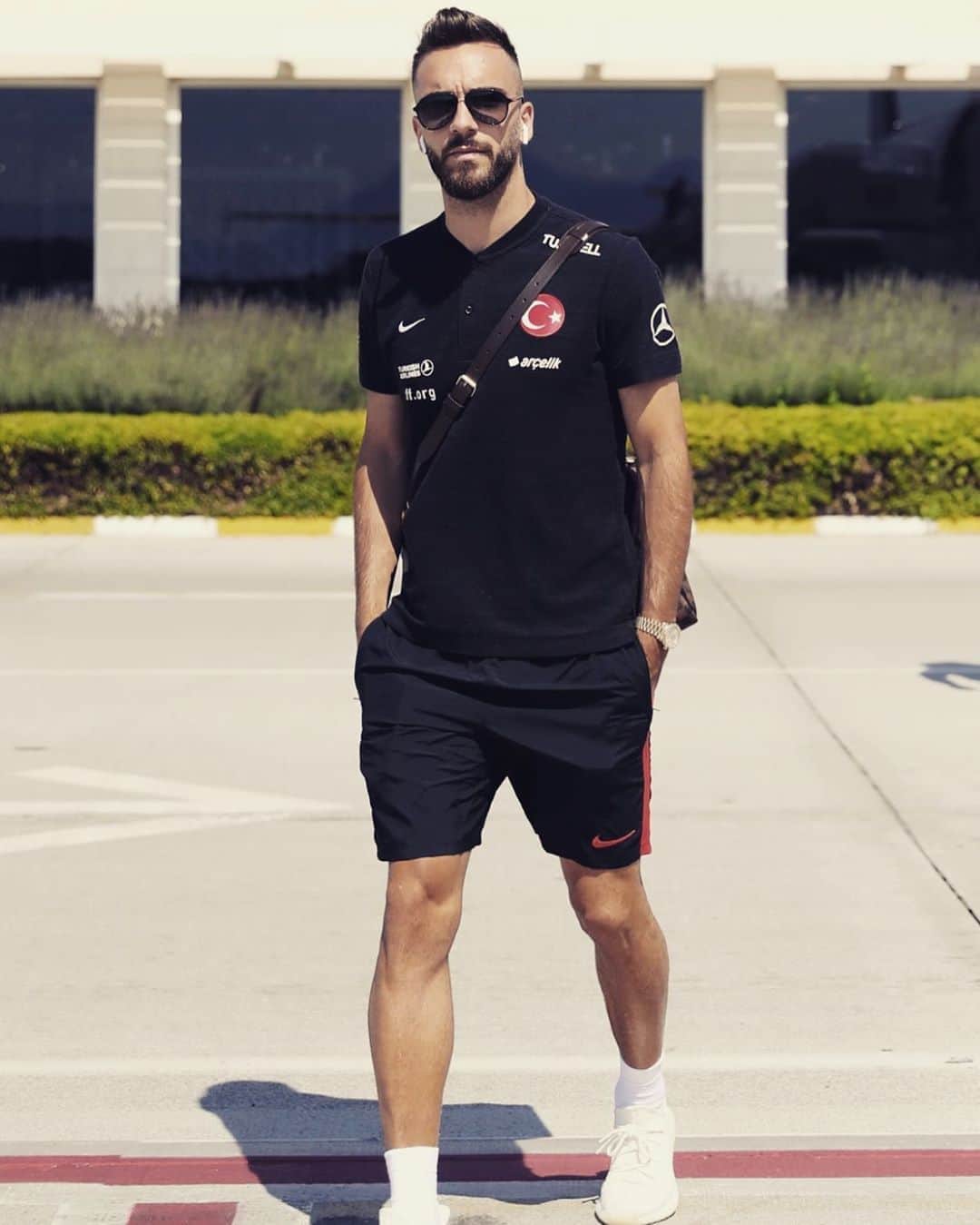 ケナン・カラマンのインスタグラム：「✈️ Konya 🇹🇷 #nationalteam #turkey #france #qualifikation #euro2020」